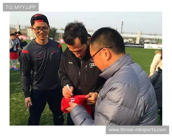 伦纳德笑对赛场风云：暖心趣事引发球迷热议